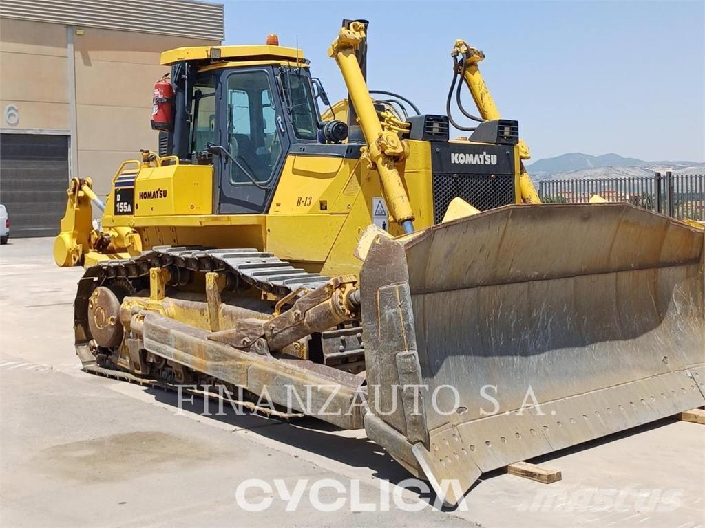 Komatsu D155 Telaketjupuskutraktorit