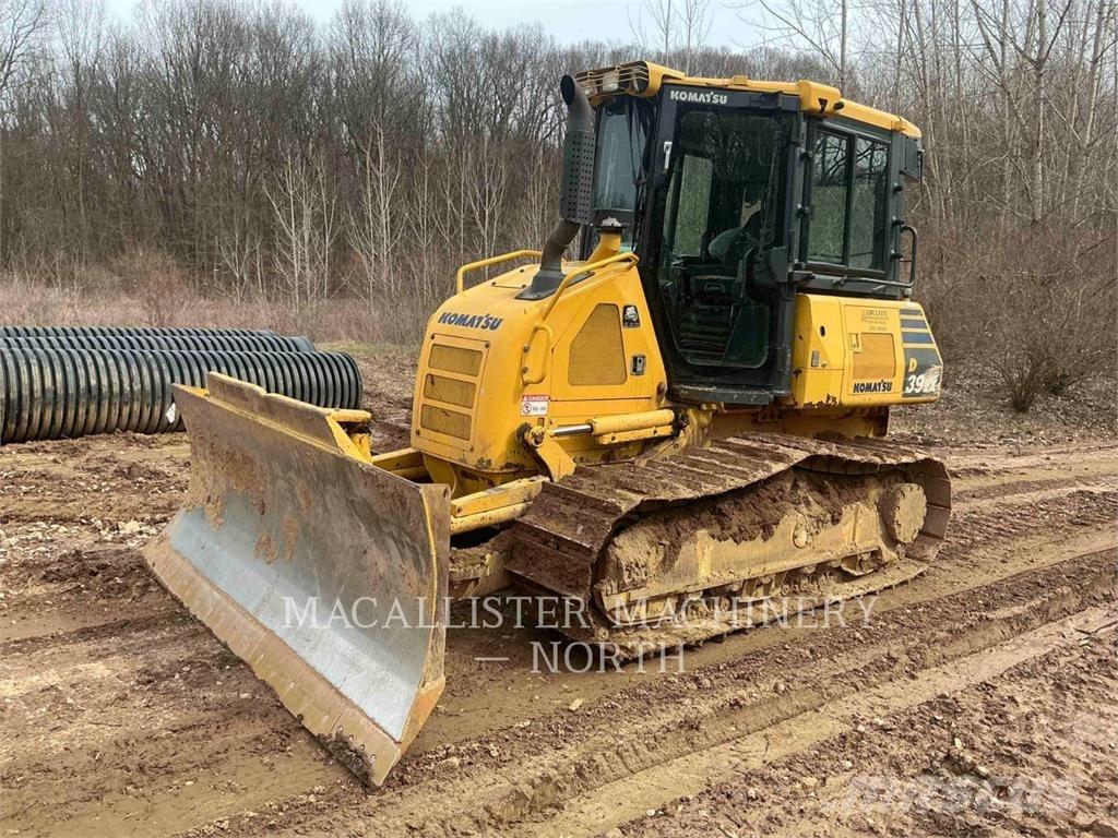 Komatsu D39EX-24 Telaketjupuskutraktorit