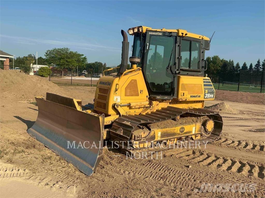 Komatsu D39PX-23 Telaketjupuskutraktorit