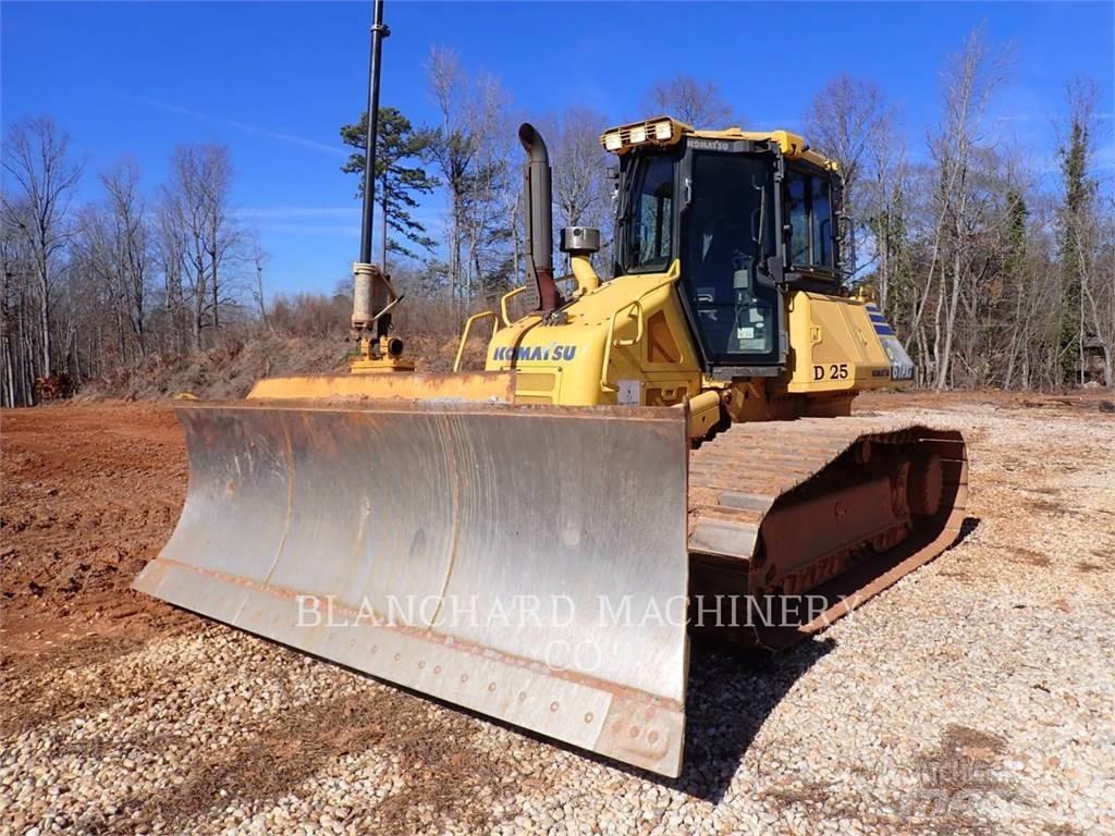 Komatsu D61PX-23 Telaketjupuskutraktorit