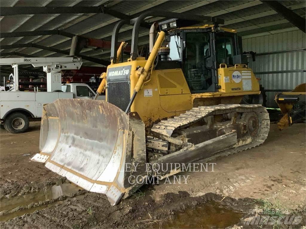Komatsu D65EX17 Telaketjupuskutraktorit