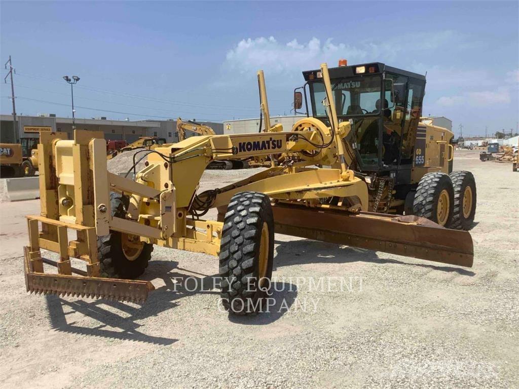 Komatsu GD655-3 Tiehöylät