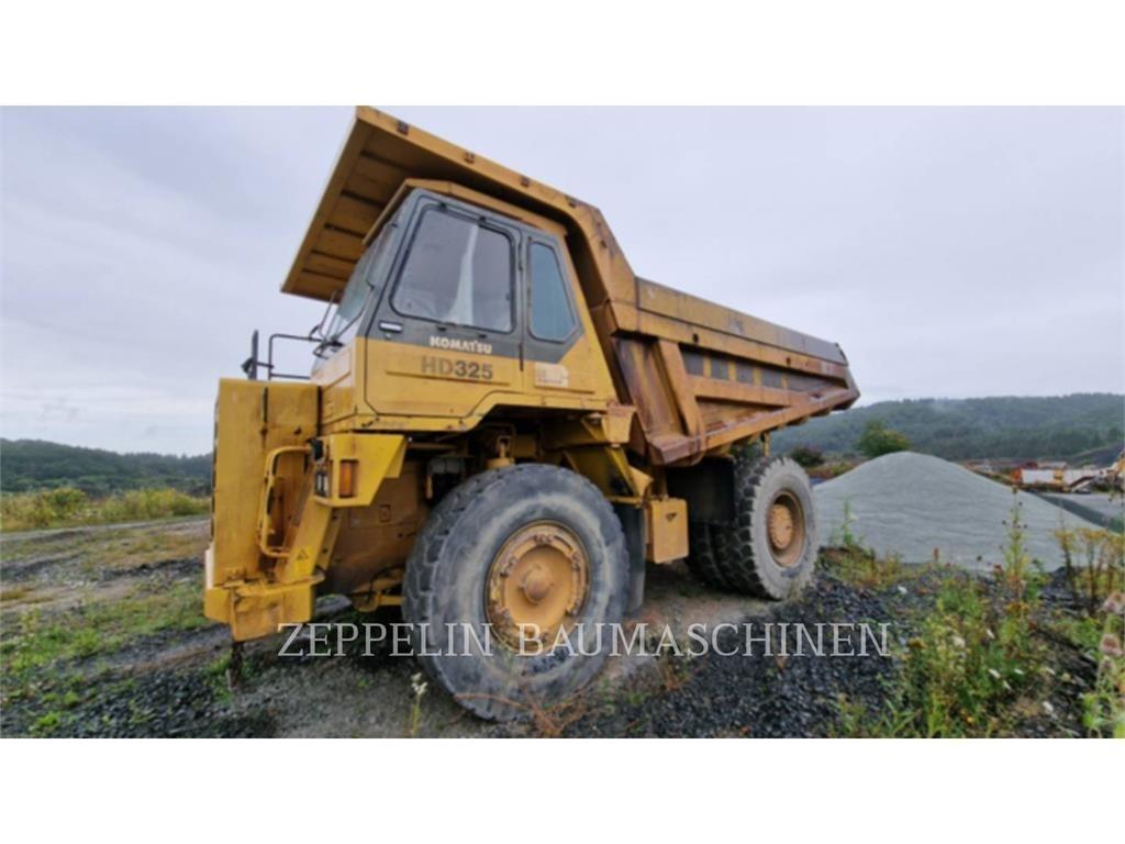 Komatsu HD325-6 Dumpperit