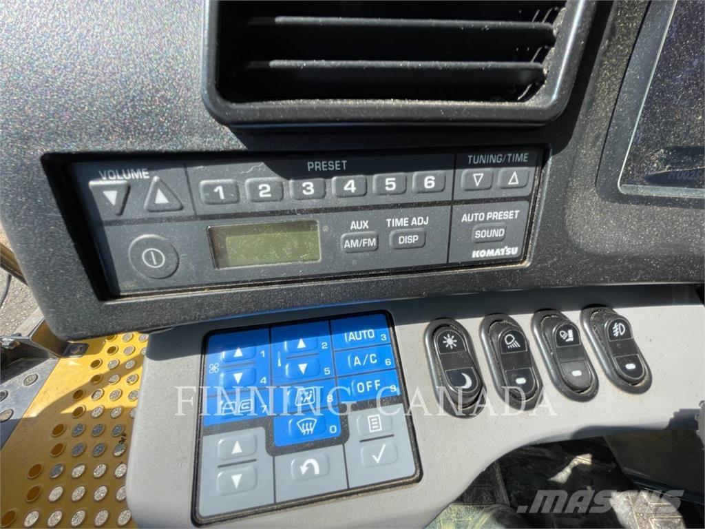 Komatsu HD605-8 Dumpperit