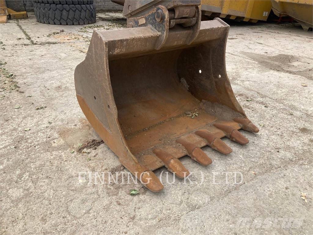 Komatsu PC210-11E0 Telakaivukoneet