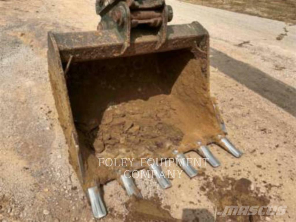 Komatsu PC210LCI11 Telakaivukoneet