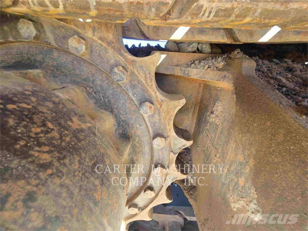 Komatsu PC220LC Telakaivukoneet