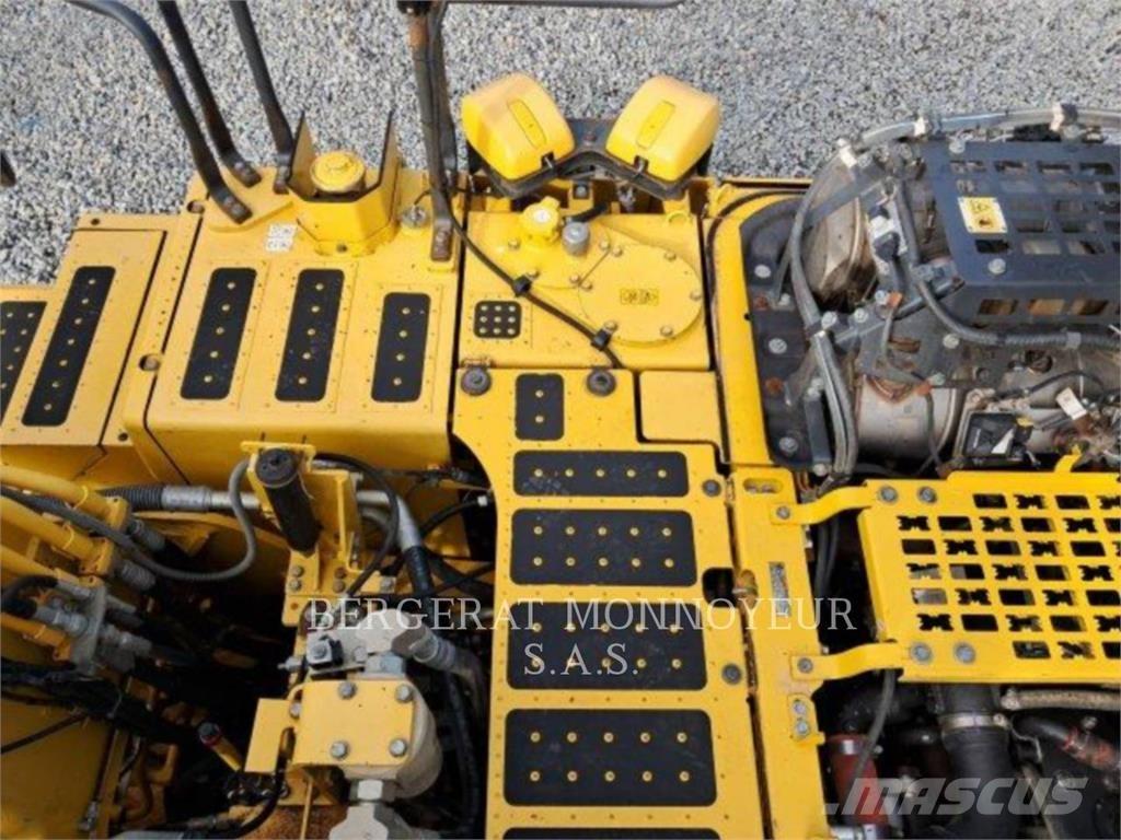 Komatsu PC240LC7 Telakaivukoneet