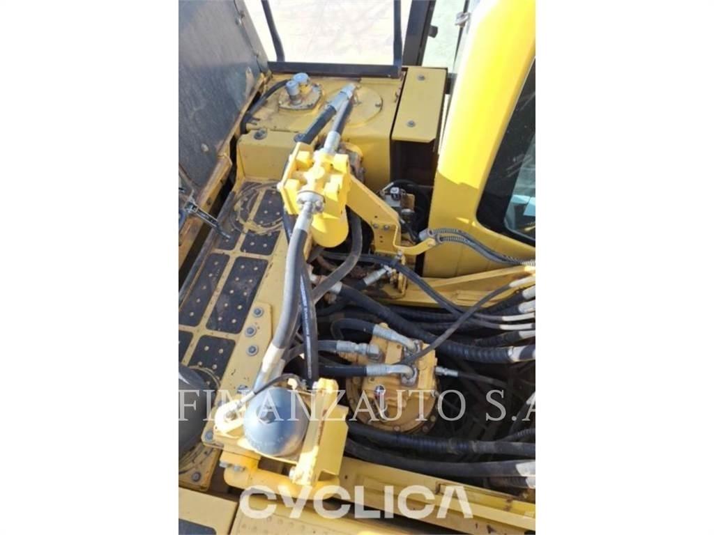 Komatsu PC490 Telakaivukoneet