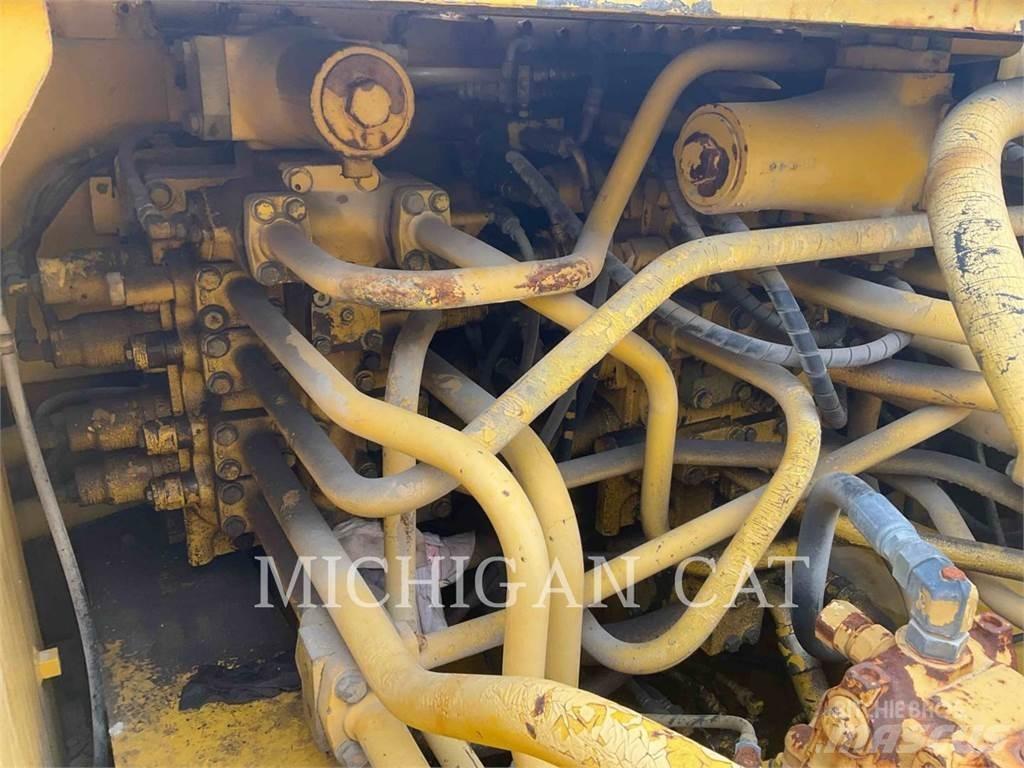 Komatsu PC750LC-6K Telakaivukoneet