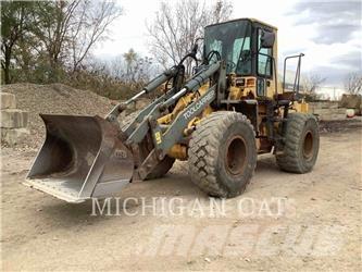 Komatsu WA250-3 Pyöräkuormaajat