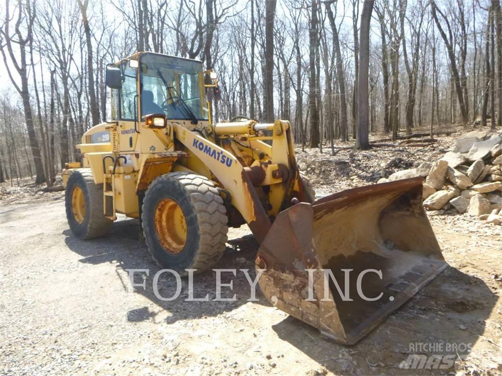 Komatsu WA250-5 Pyöräkuormaajat