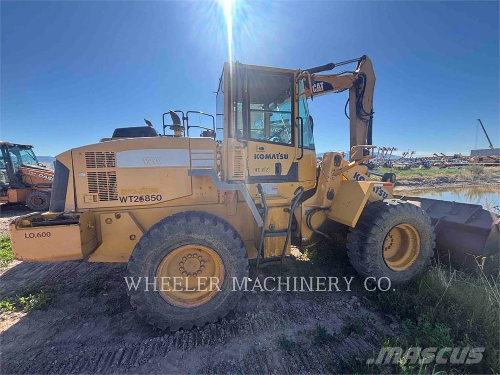Komatsu WA250-5L Pyöräkuormaajat
