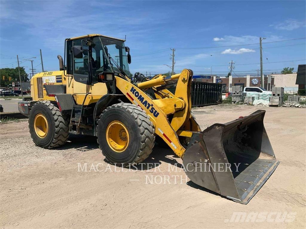 Komatsu WA320-7 Pyöräkuormaajat