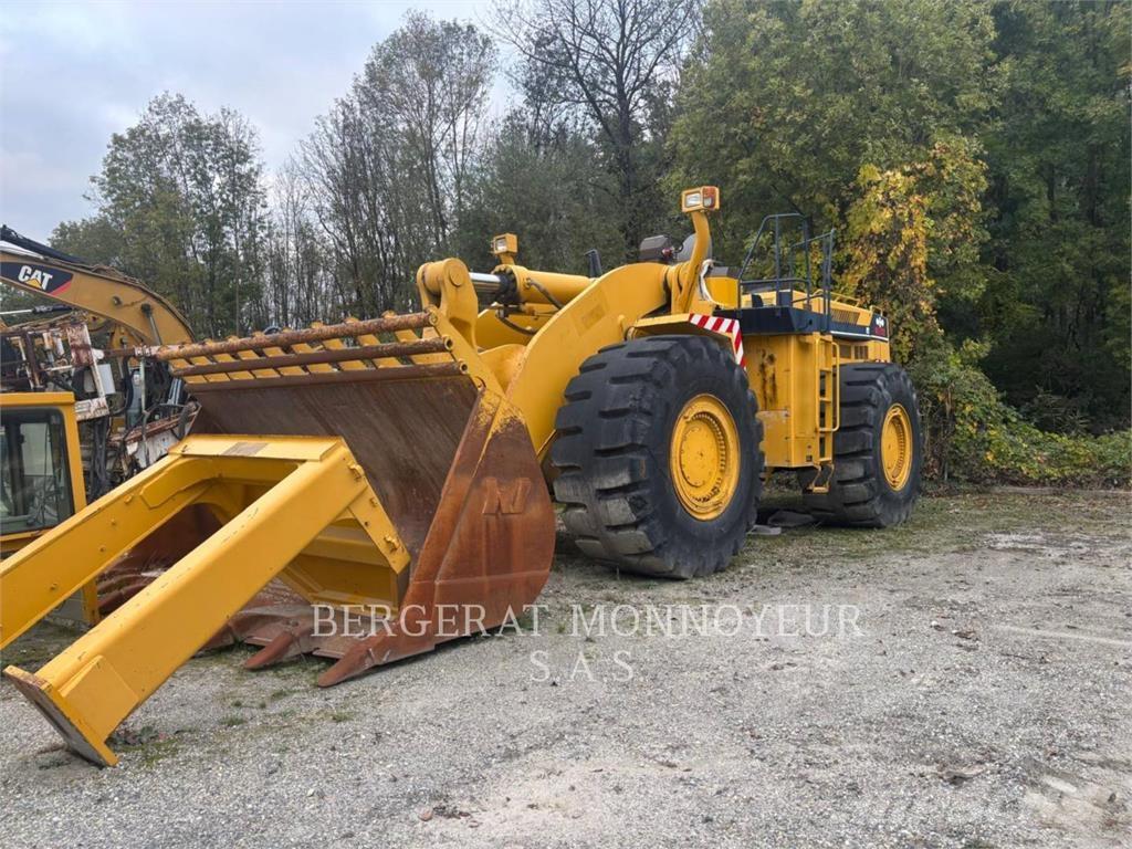Komatsu WA700 Pyöräkuormaajat