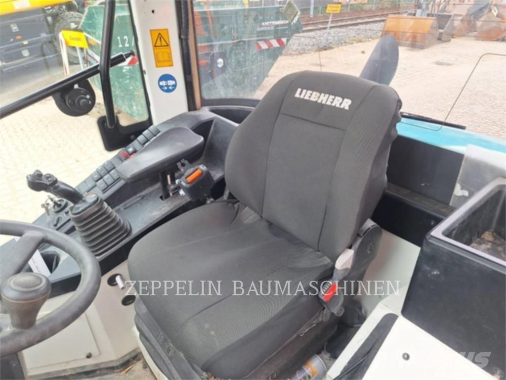 Liebherr L506 Pyöräkuormaajat