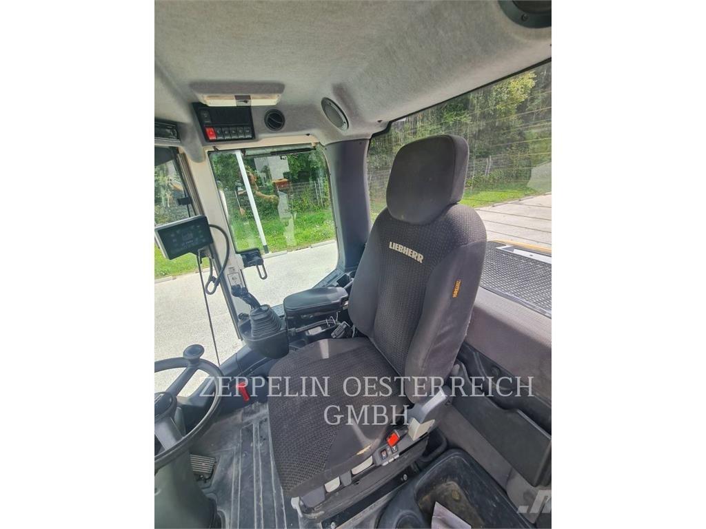 Liebherr L526 Pyöräkuormaajat