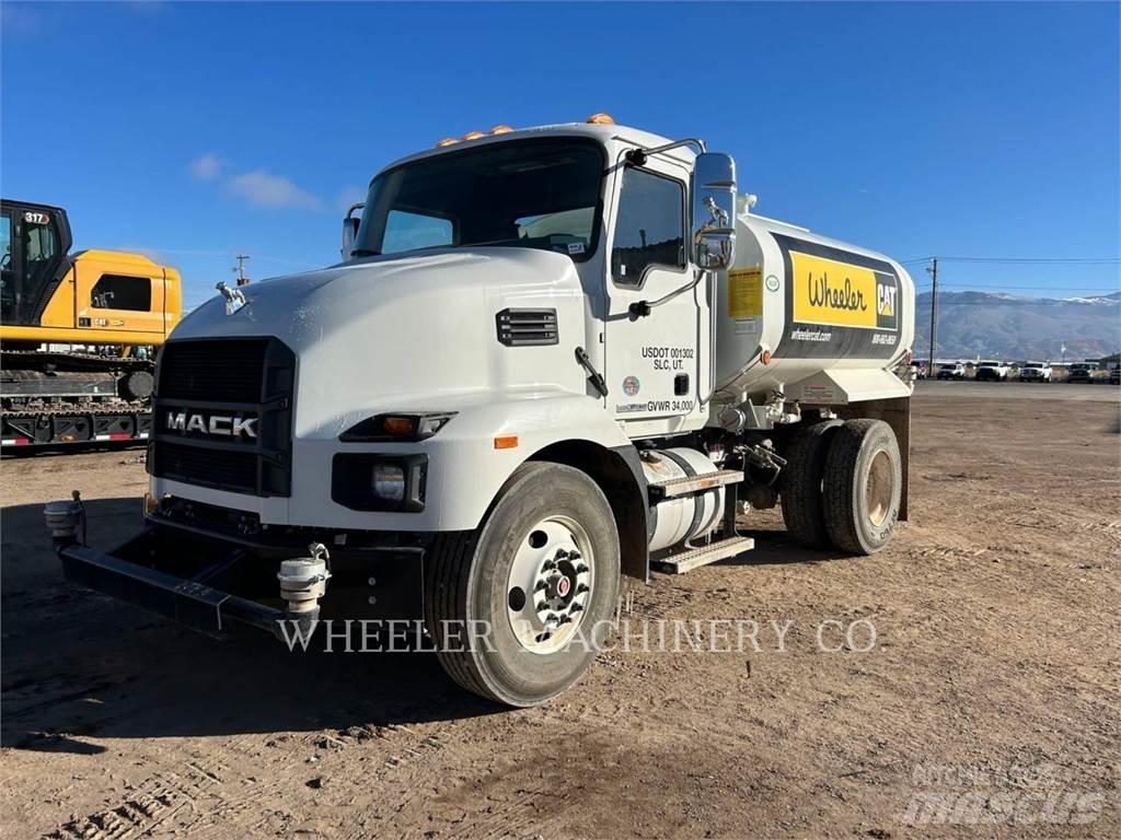 Mack WT2000 A Säiliöautot