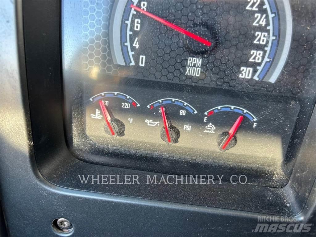 Mack WT2000 A Säiliöautot