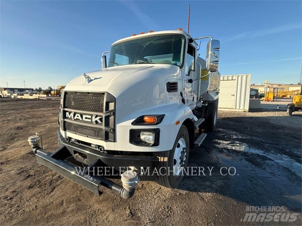 Mack WT2000 A Säiliöautot