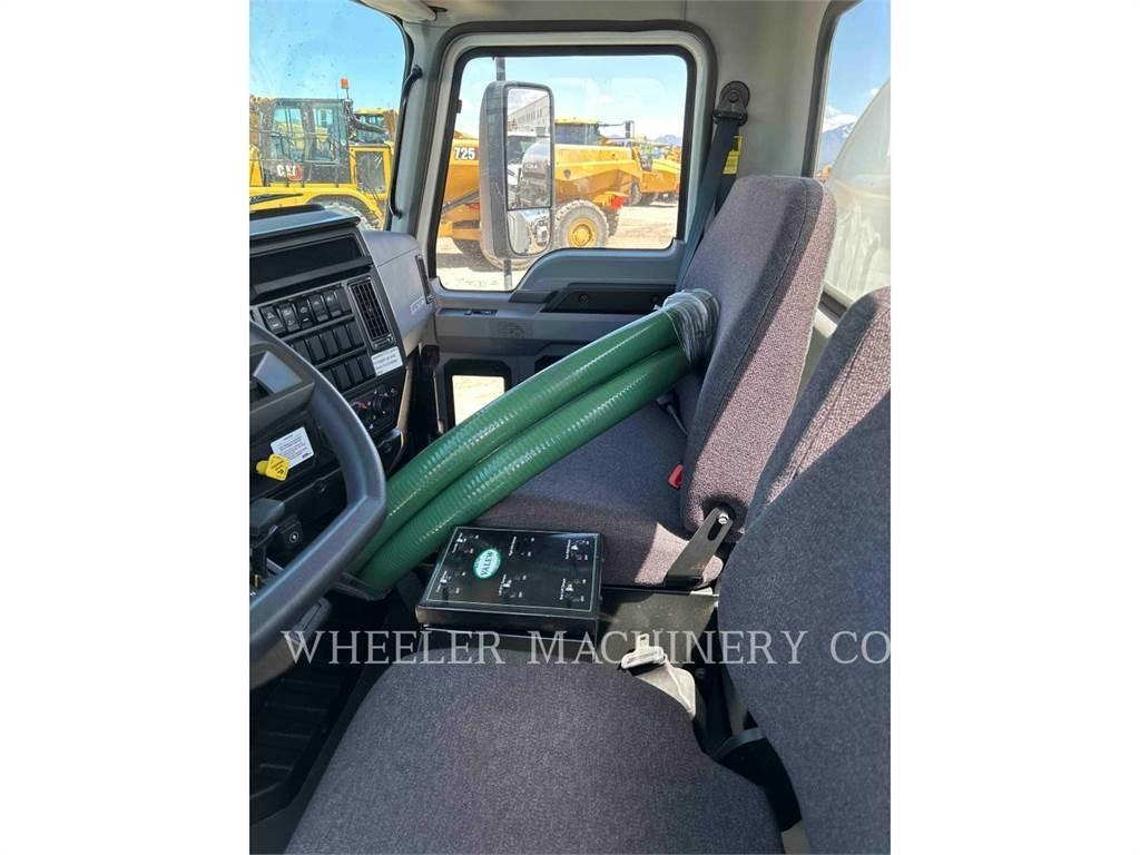 Mack WT2000 A Säiliöautot