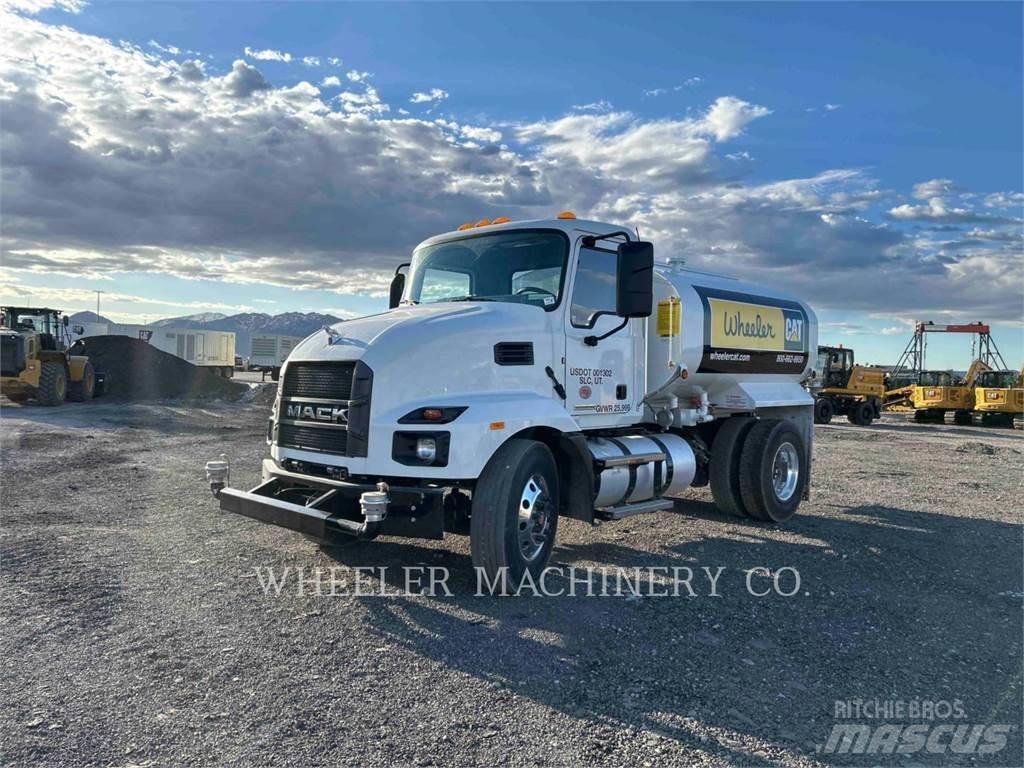 Mack WT2000 A Säiliöautot