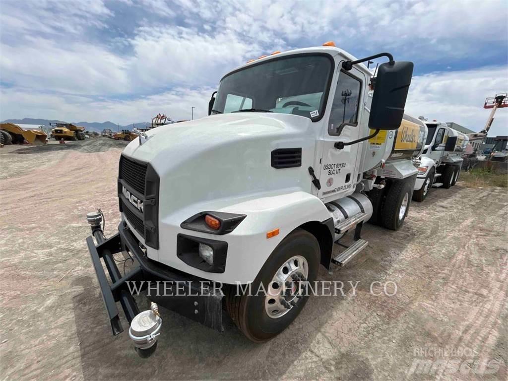 Mack WT2000 A Säiliöautot