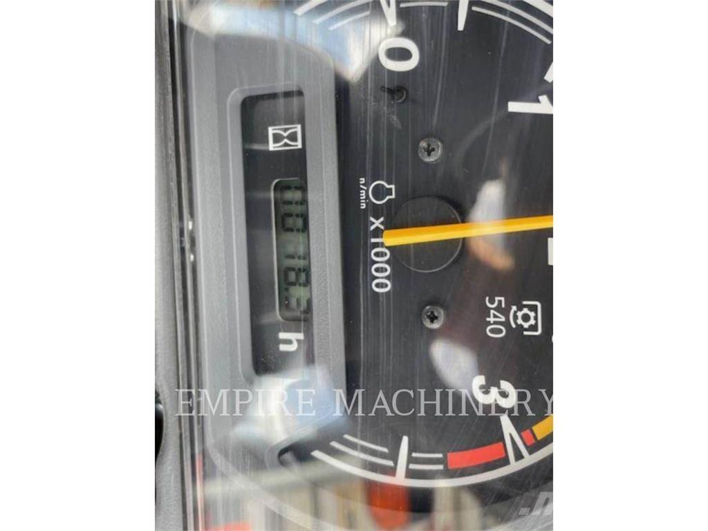 Massey Ferguson GC1723E Traktorit