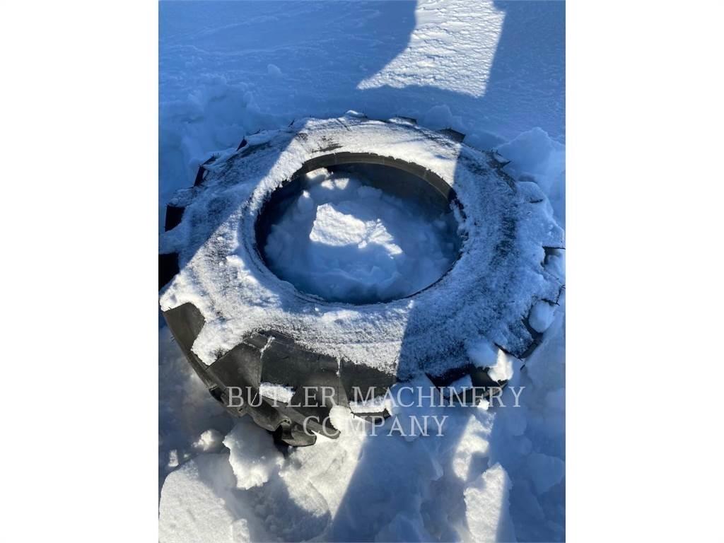 Michelin 400/80-24 Renkaat ja vanteet
