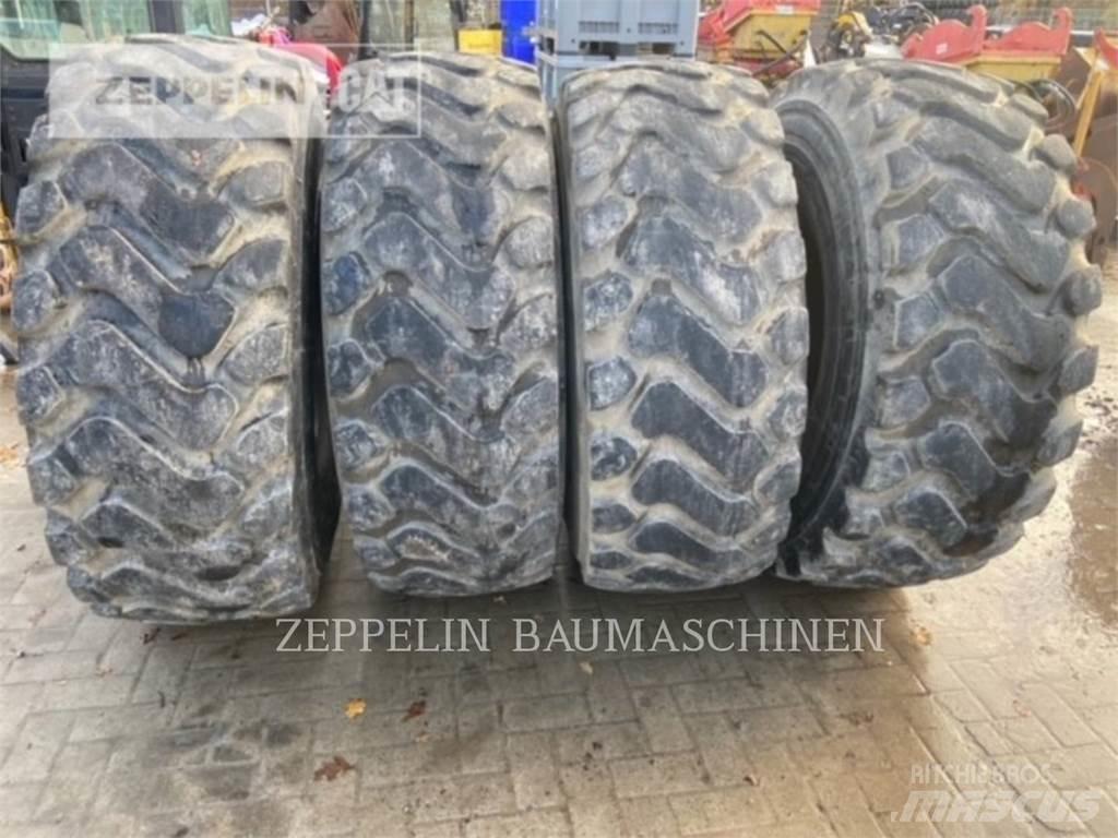 Michelin 4X 20.5R25XHA Renkaat ja vanteet