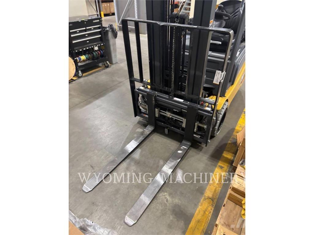 Mitsubishi 2ET4000 Sähkötrukit