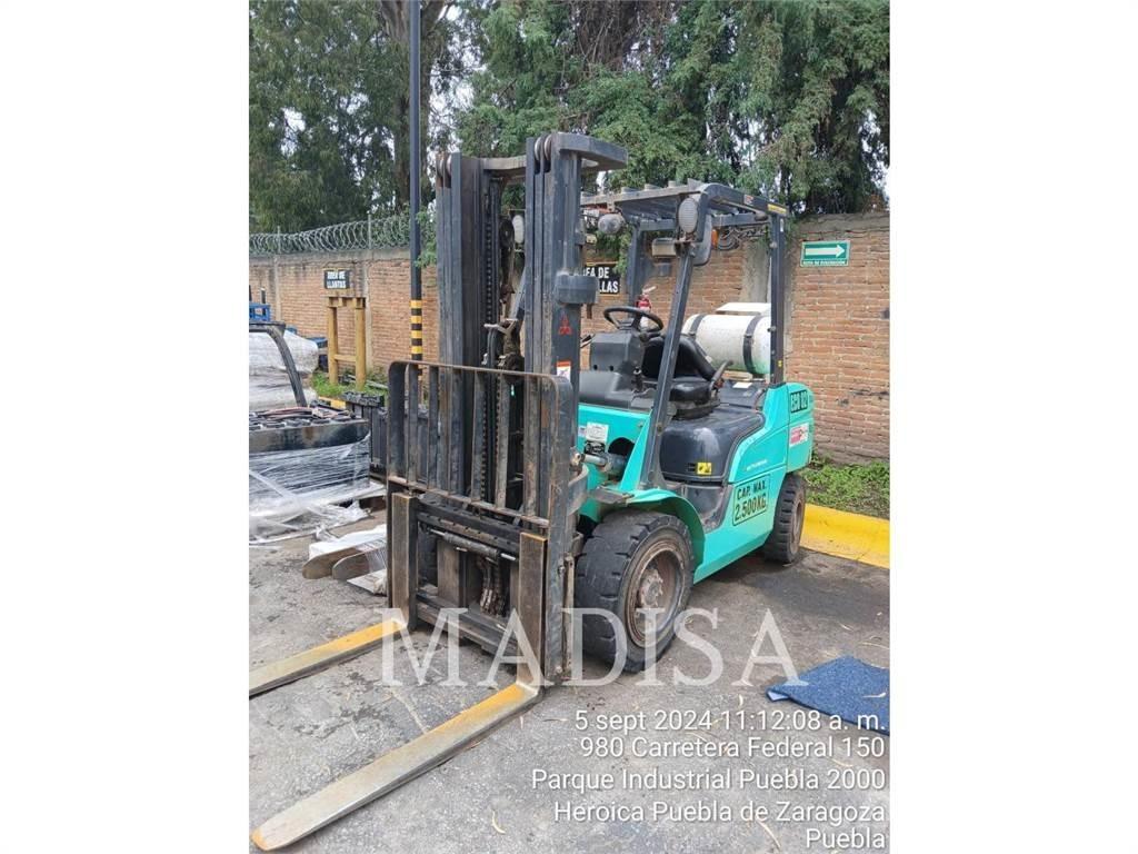Mitsubishi FG30N-LP Muut haarukkatrukit
