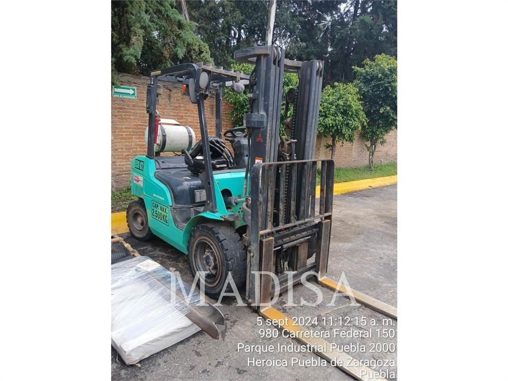 Mitsubishi FG30N-LP Muut haarukkatrukit