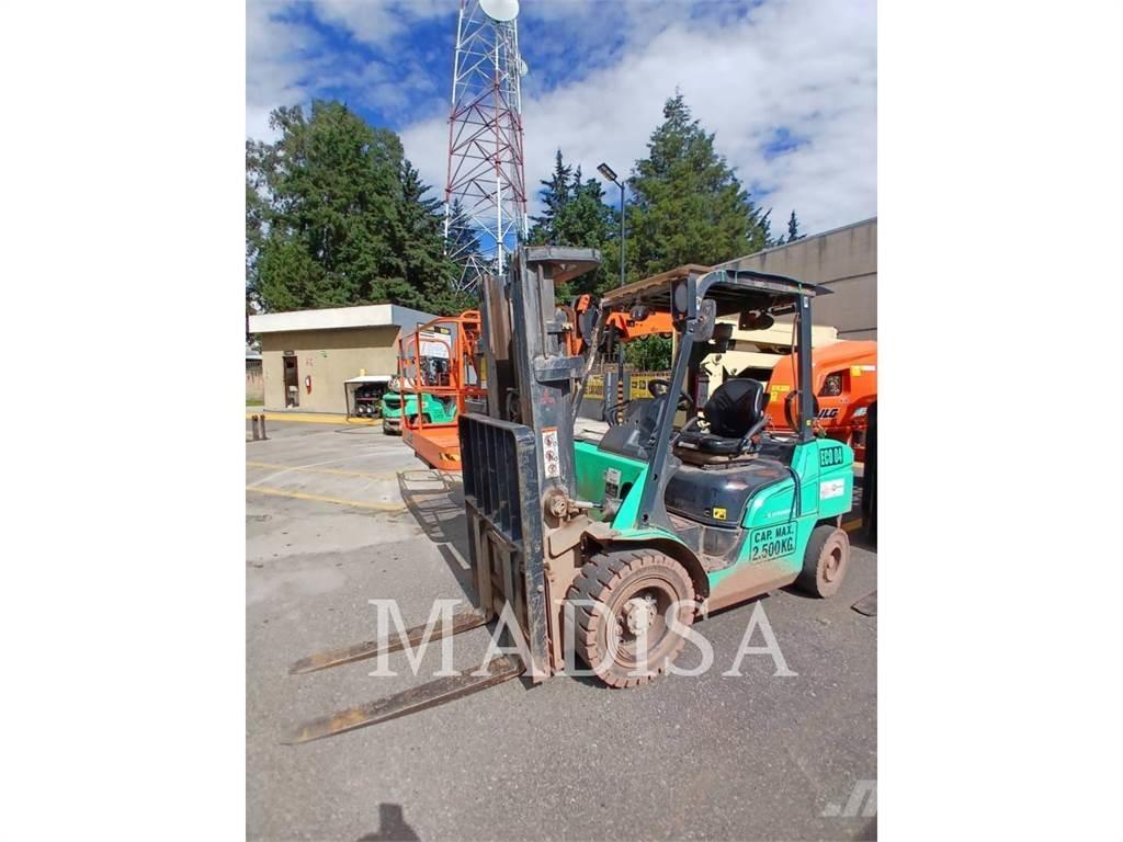 Mitsubishi FG30N-LP Muut haarukkatrukit