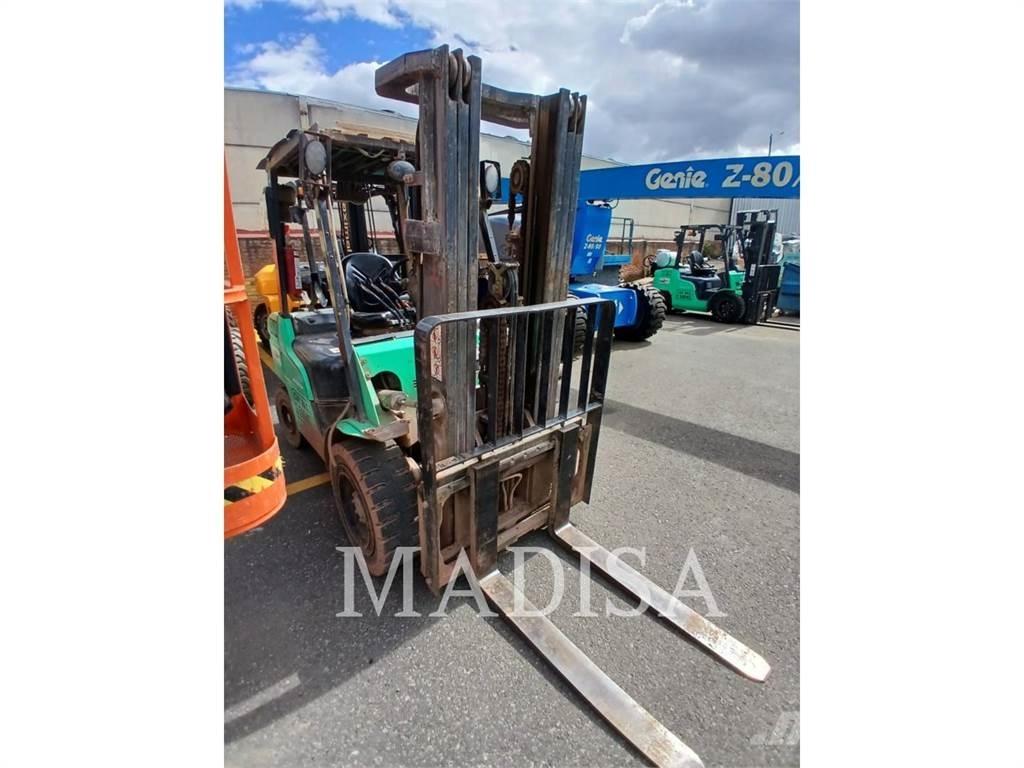Mitsubishi FG30N-LP Muut haarukkatrukit