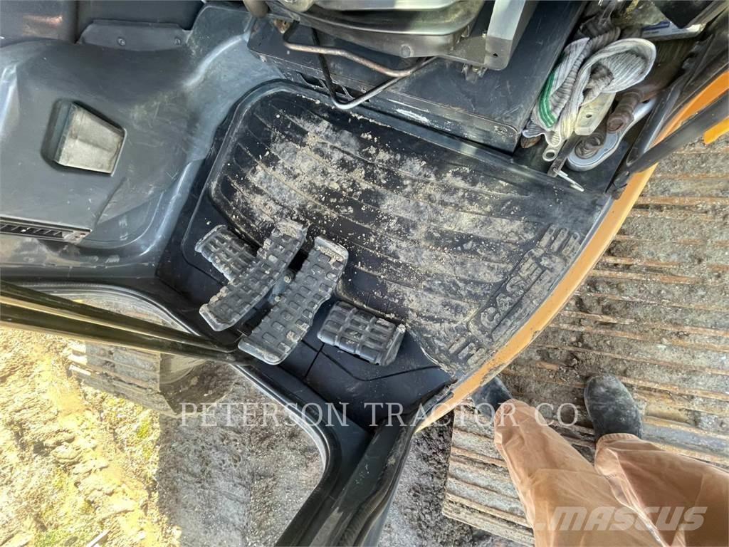New Holland CX225 Telakaivukoneet
