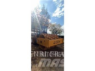 SEM MACHINERY 510 Tiivistyskoneet