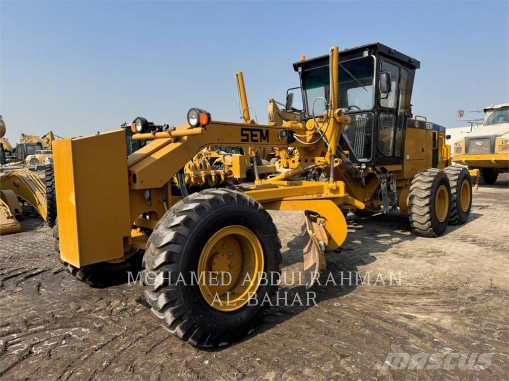 SEM MACHINERY SEM921 Tiehöylät