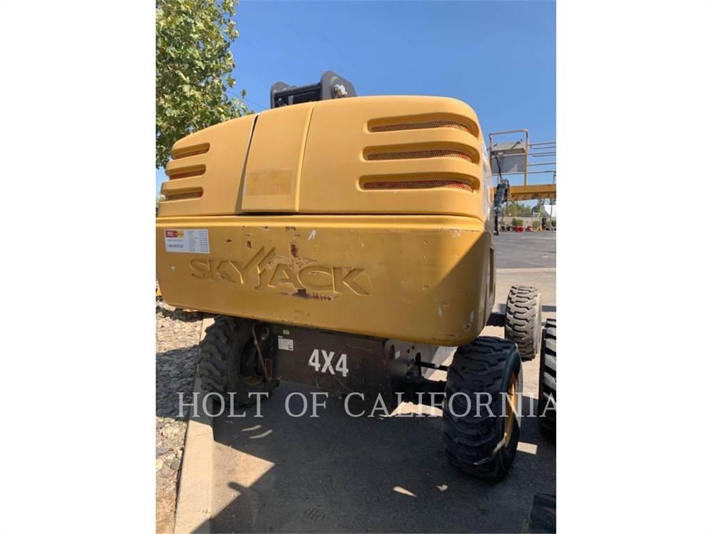 Skyjack BOOM S45 Kuukulkijat