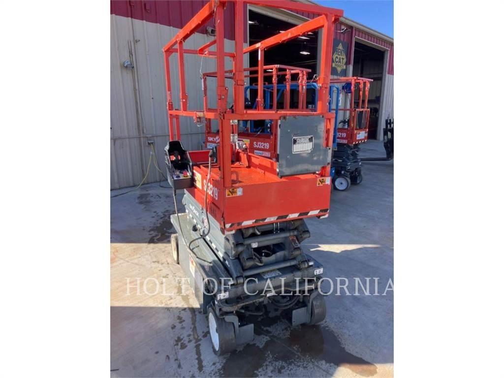 Skyjack SCISSOR 19 Saksilavat