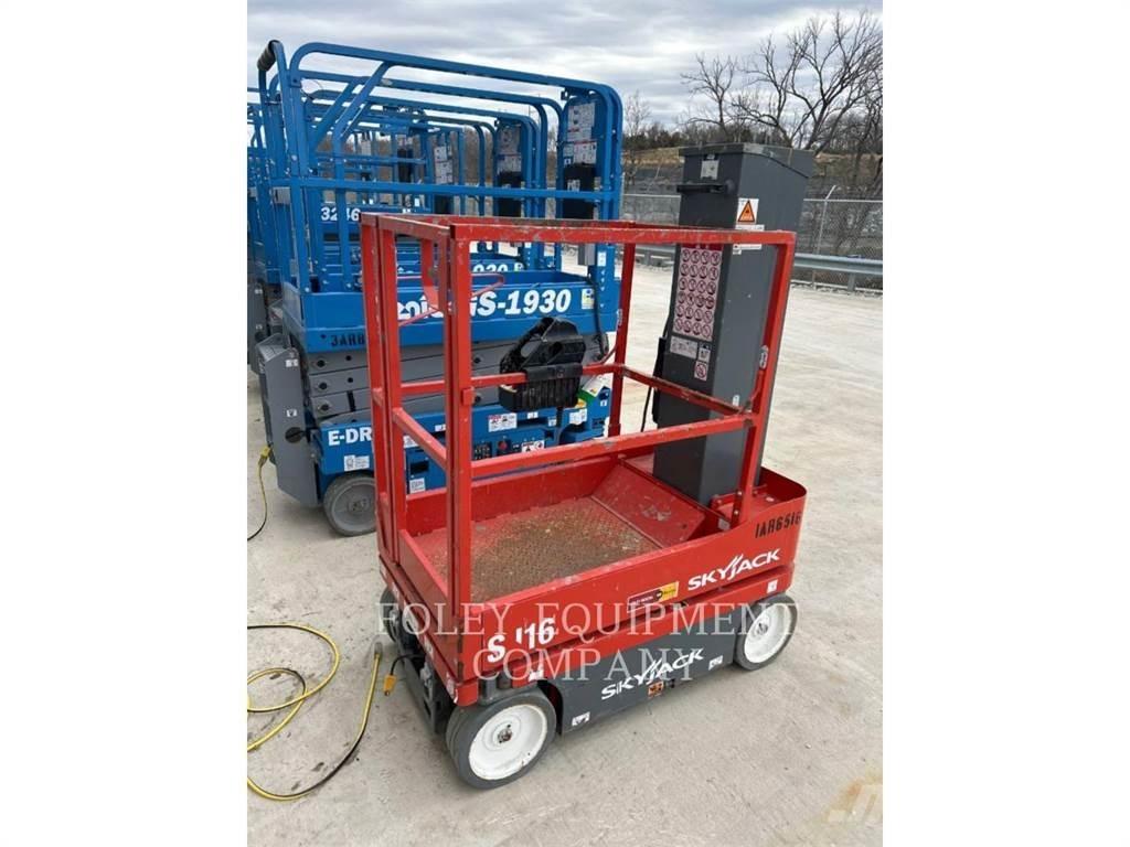 Skyjack SJ16 Saksilavat