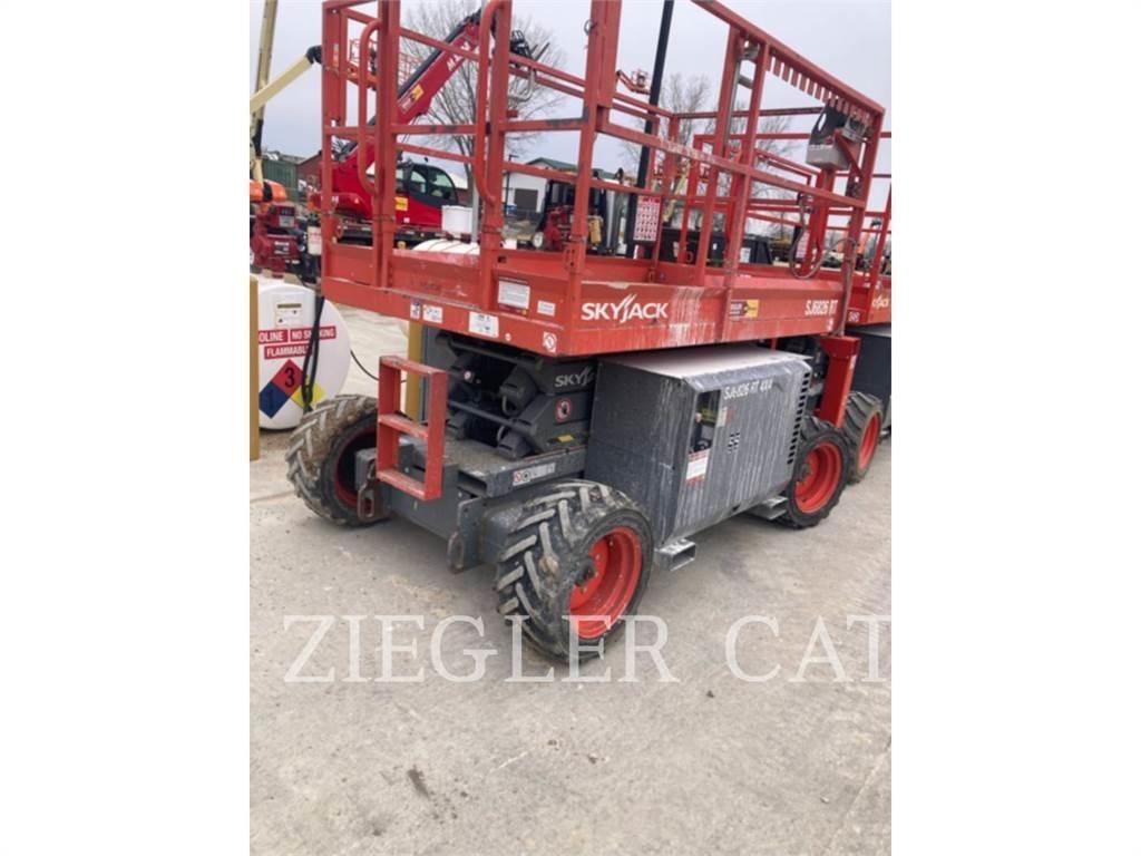 Skyjack SJ6826RT Saksilavat