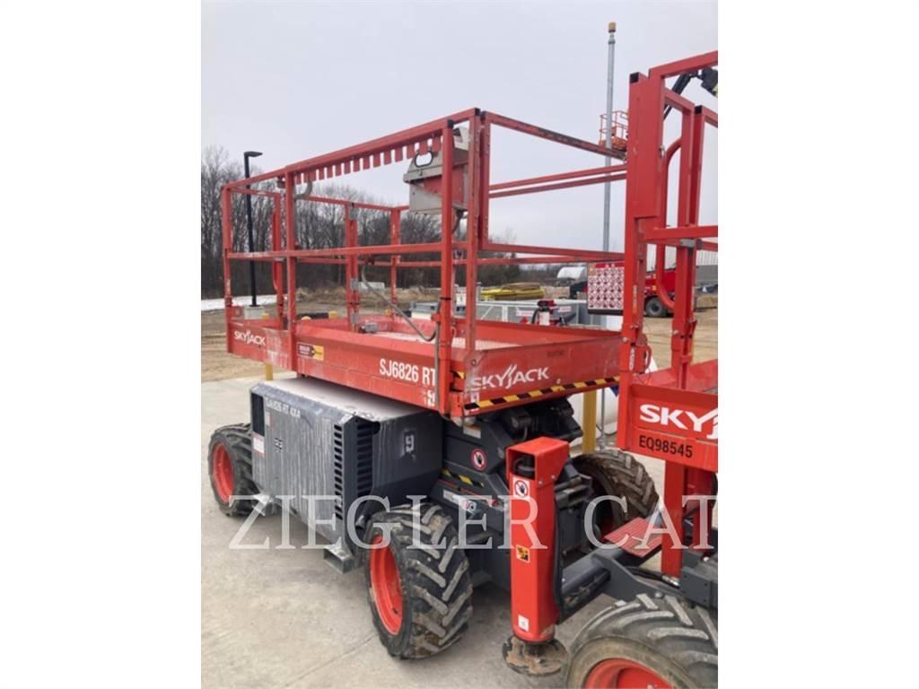 Skyjack SJ6826RT Saksilavat