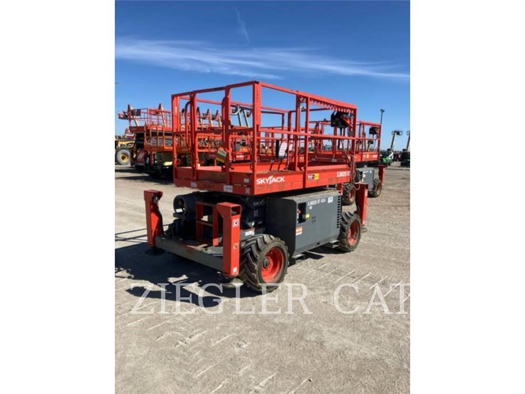 Skyjack SJ6826RT Saksilavat