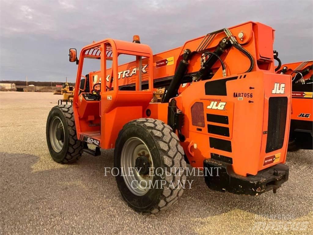 SkyTrak 6042O Kurottajat