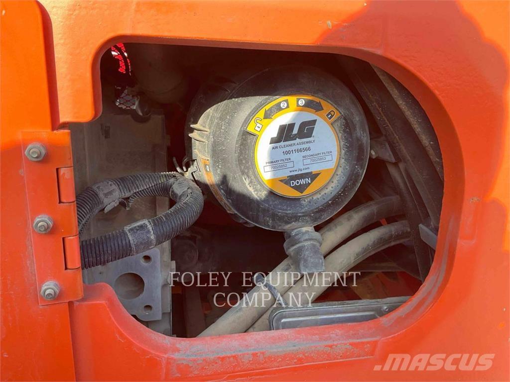 SkyTrak 8042 Kurottajat