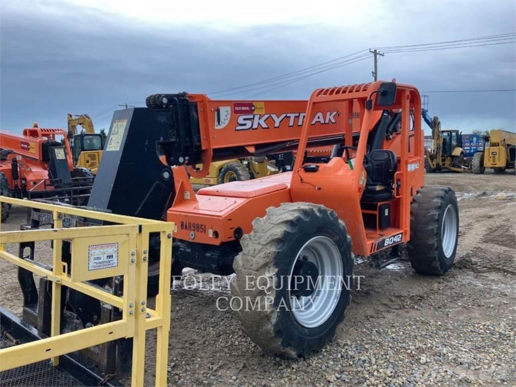 SkyTrak 8042O Kurottajat