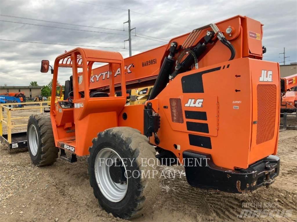 SkyTrak 8042O Kurottajat