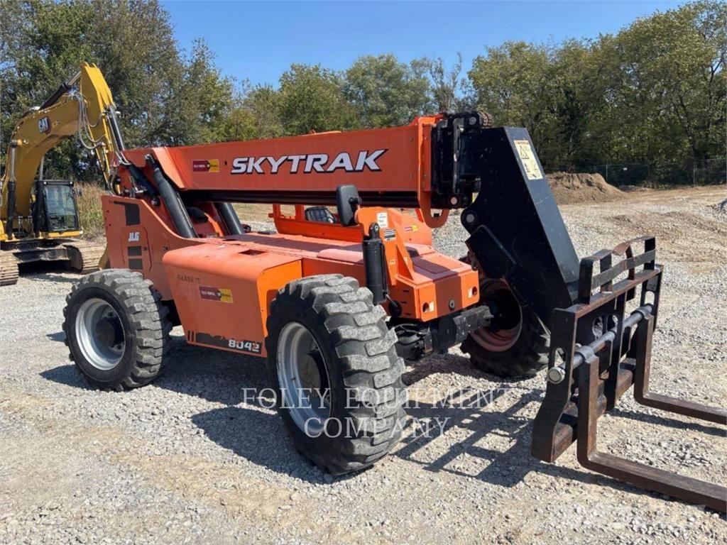 SkyTrak 8042O Kurottajat