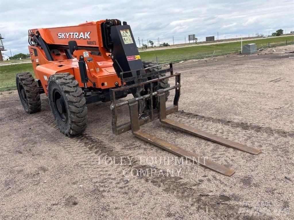 SkyTrak 8042O Kurottajat